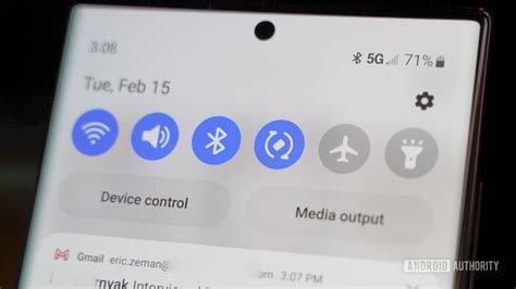 why does my phone say 5g uc.